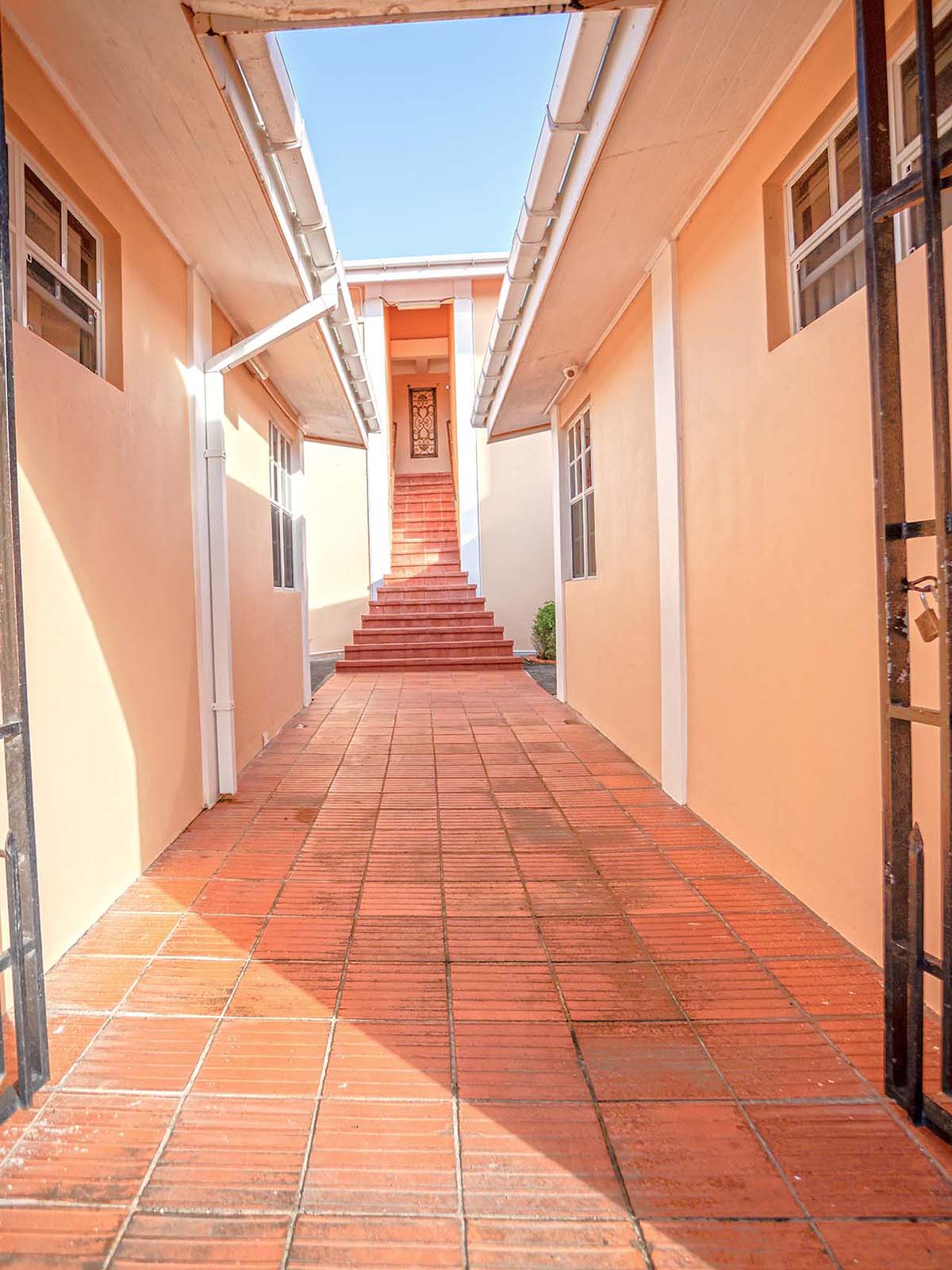 Lifestyle Galleries Apartments Dominica